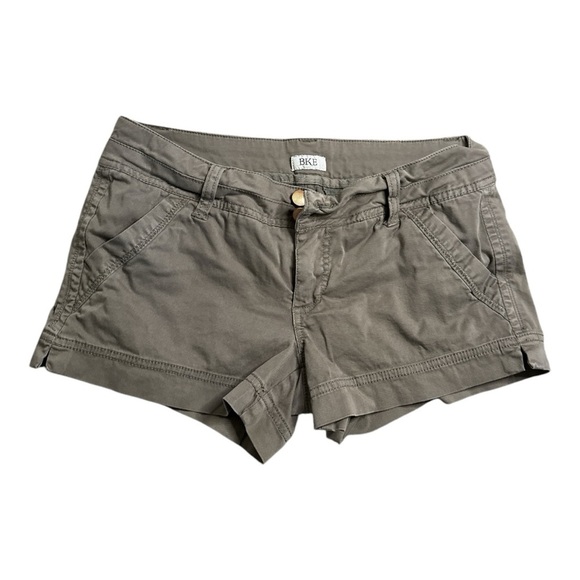 BKE Olive Cargo Shorts with Cuffed Hems - Picture 1 of 3